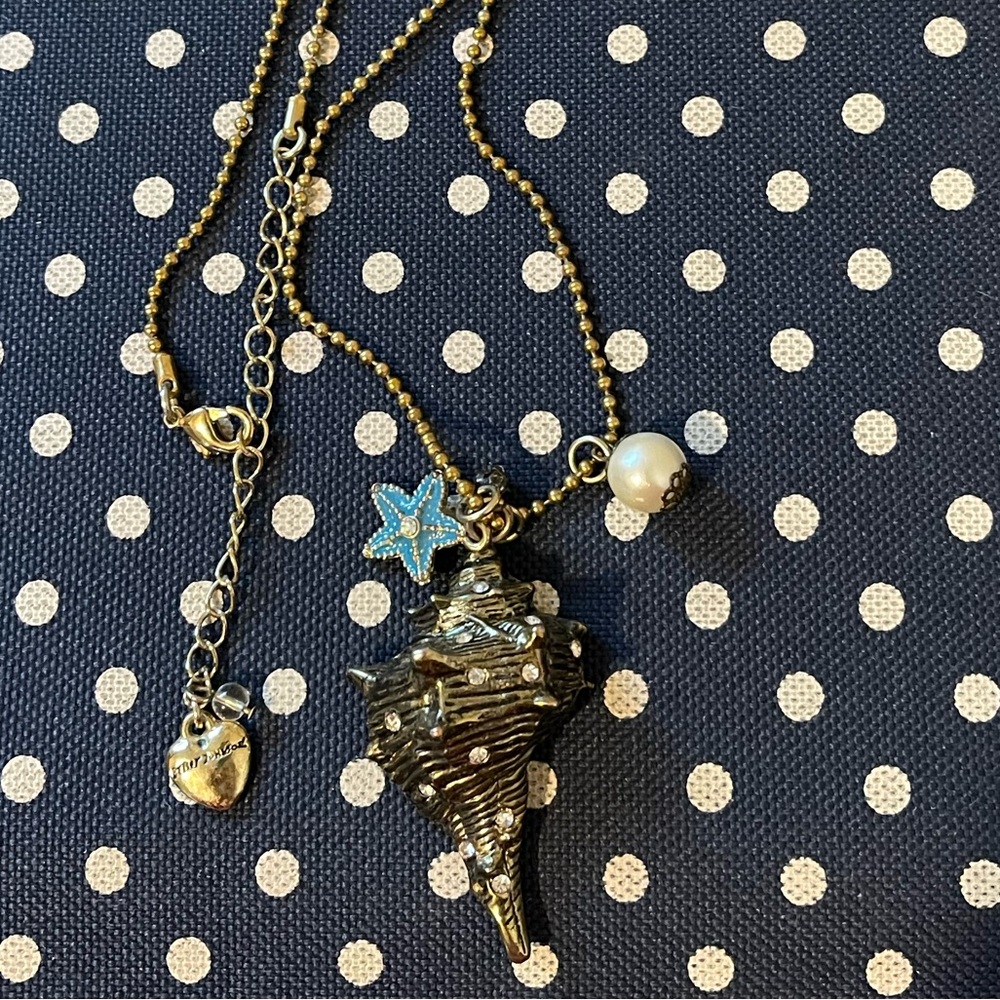 Betsey Johnson Vintage Seashell Necklace